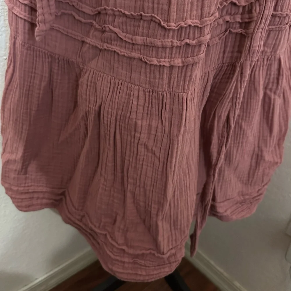 XiRENA Addison Seersucker Belted Midi Dress in Rose - Size XS